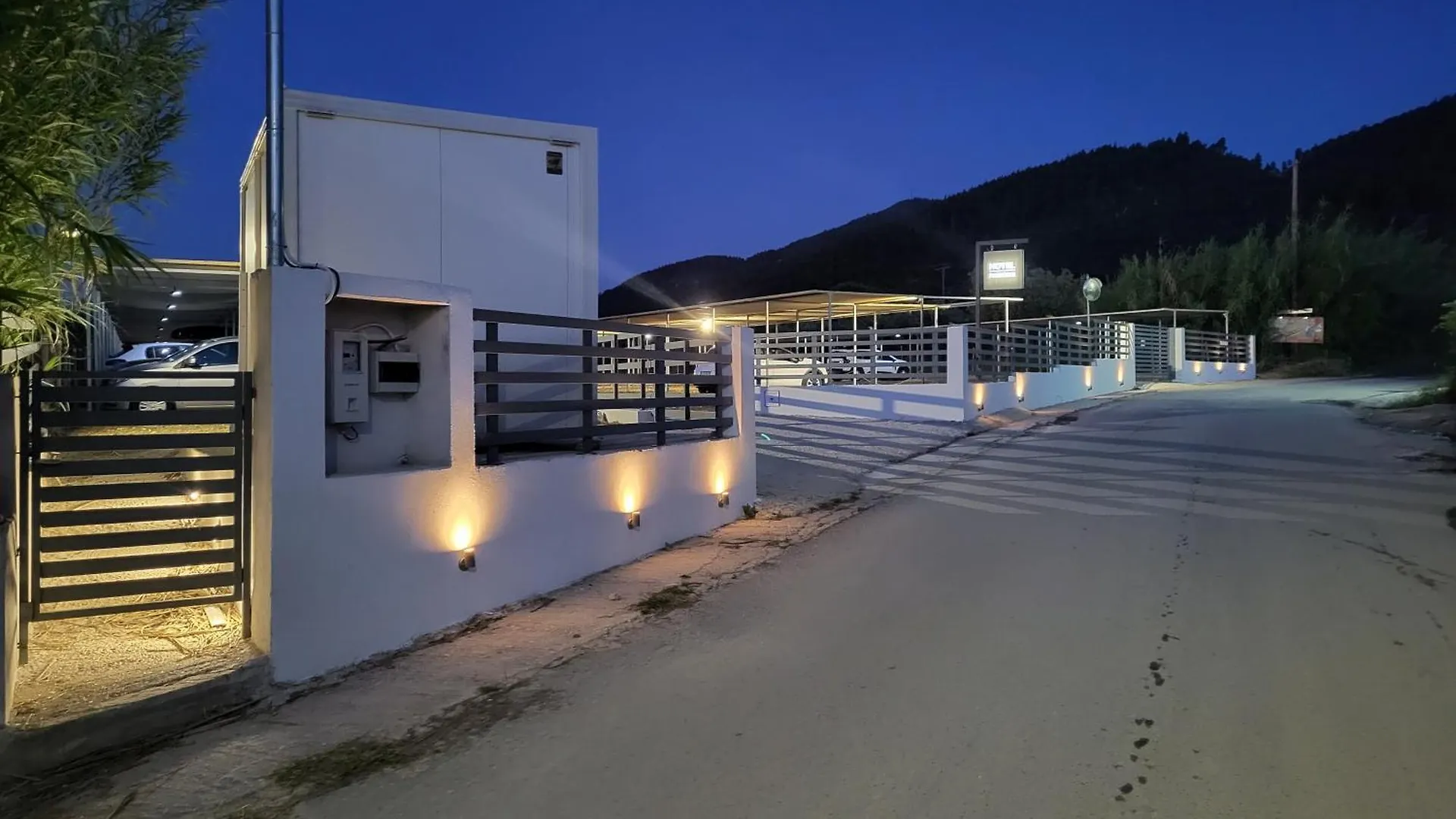 Vourvourou Hotel 2*,  그리스