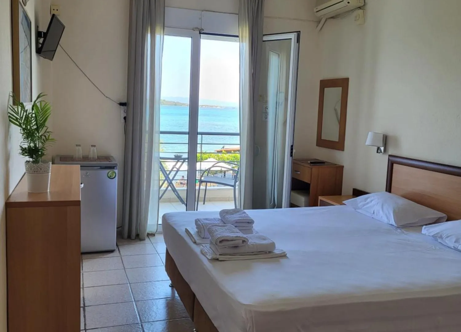 Vourvourou Hotel